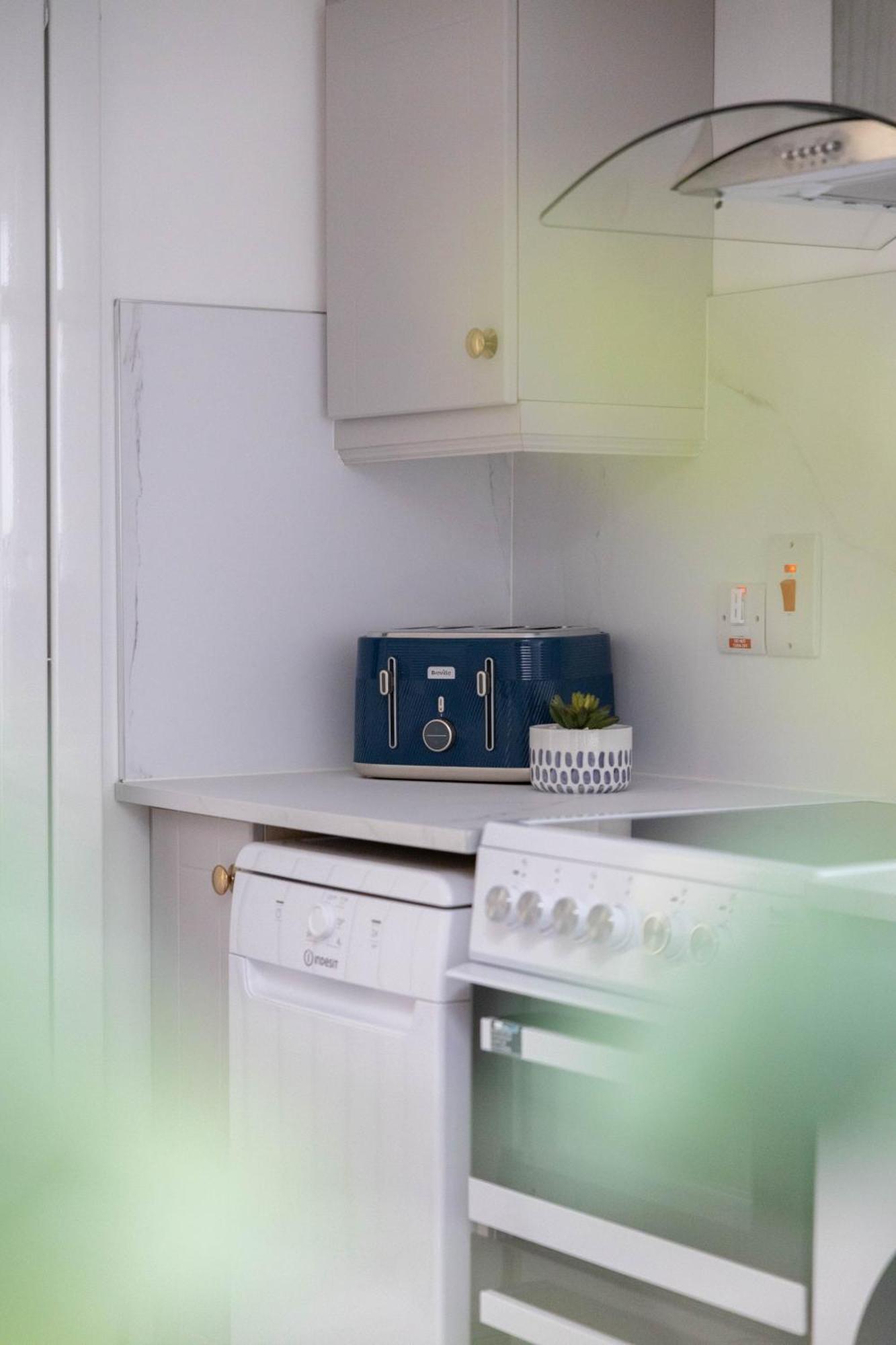 Luxury 1 Bed Apartment Портадаун Екстериор снимка